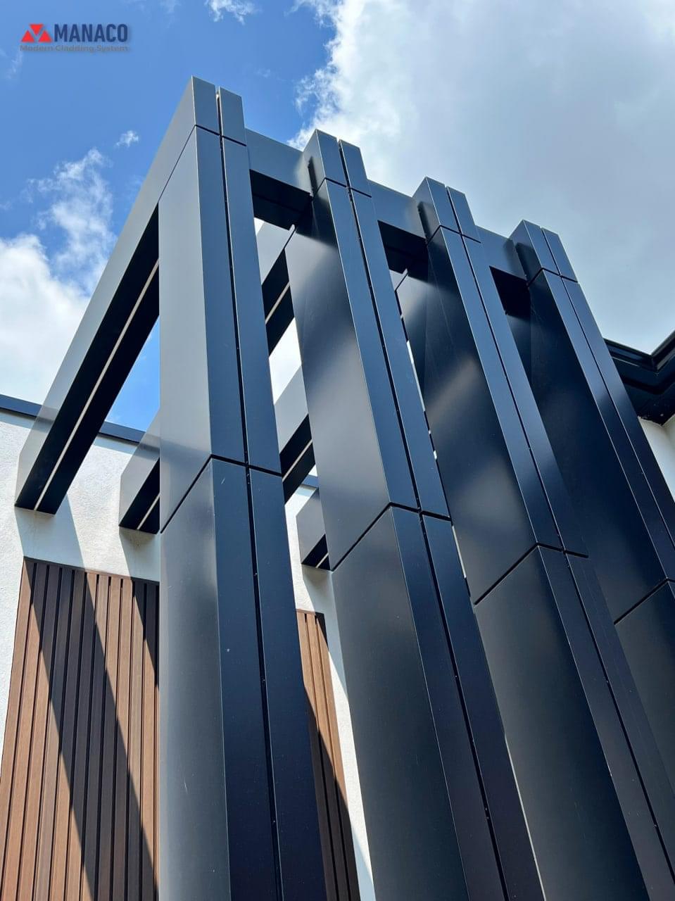 ACM Entrance Cladding Transforms Ellerly Drive Richmond Hill Home